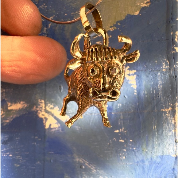 14k Diamond Bull Pendant - Picture 3 of 10